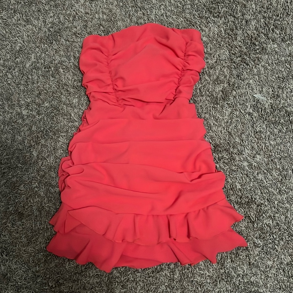 Never used. Had it for a dance, but didn’t get the chance to wear it!